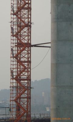 筑造安全防線 探訪開(kāi)平市中旺金屬制品有限公司產(chǎn)品展廳之安全爬梯與腳手架